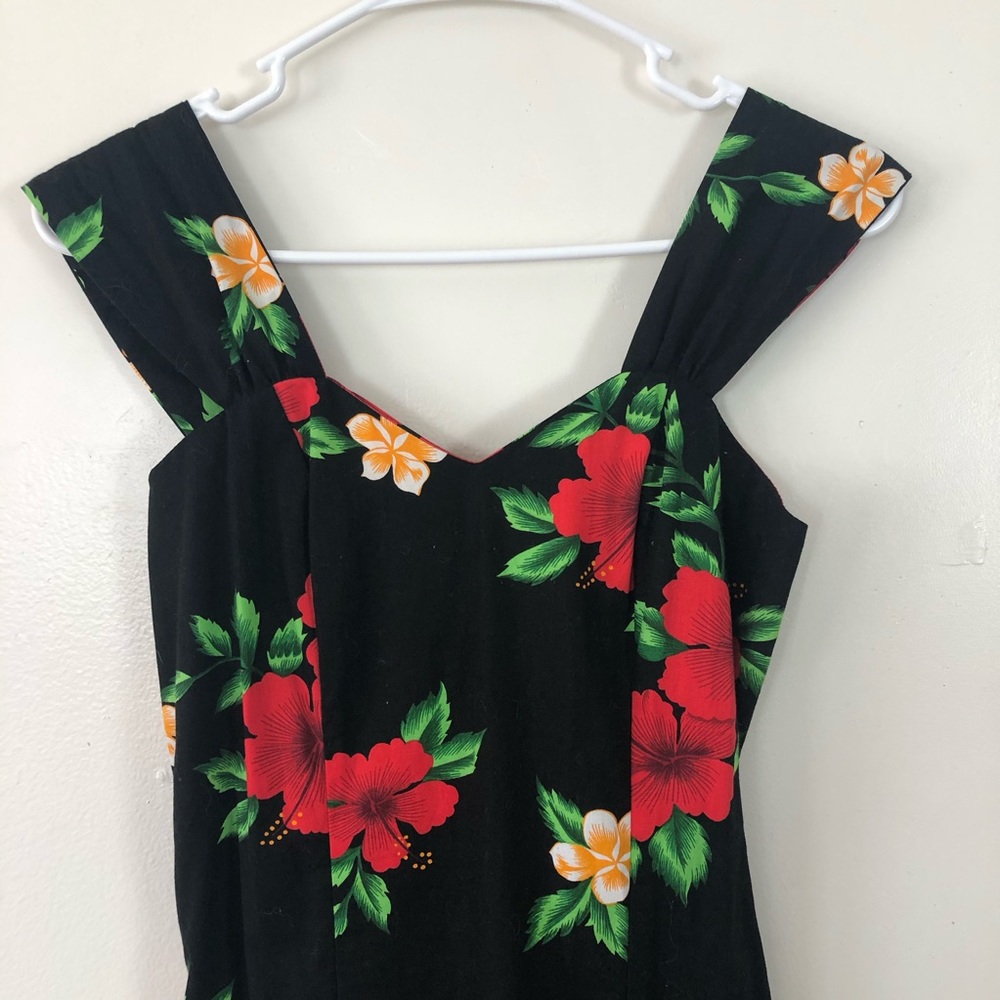 Royal Hawaiian Creations Floral Dress w/ Pockets - Picture 2 of 6